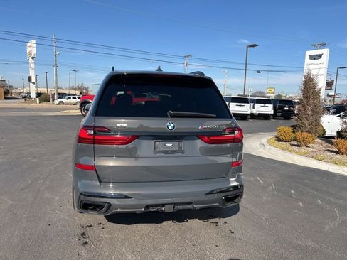 Used 2022 BMW X7 M50i image 7