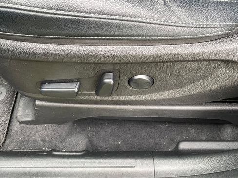 Used 2022 Kia Telluride EX w/ EX Premium Package image 13