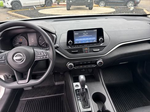 Used 2024 Nissan Altima 2.5 S image 42