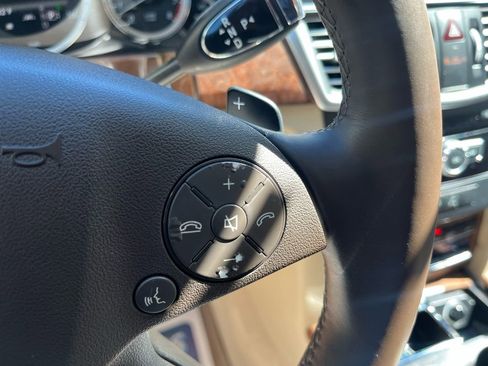 Used 2013 Mercedes-Benz E 350 4MATIC Sedan image 13