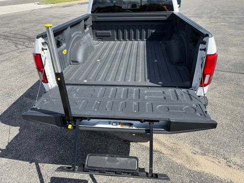 Used 2019 Ford F150 Platinum w/ FX4 Off-Road Package AWD/4WD image 26