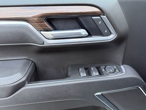 Used 2025 Chevrolet Silverado 1500 RST w/ Z71 Off-Road Package image 11