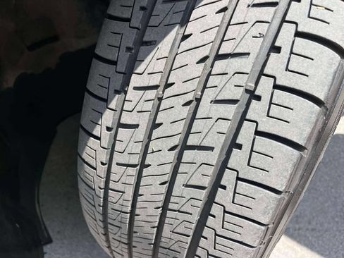 Used 2019 Kia Sorento FWD V6 image 12