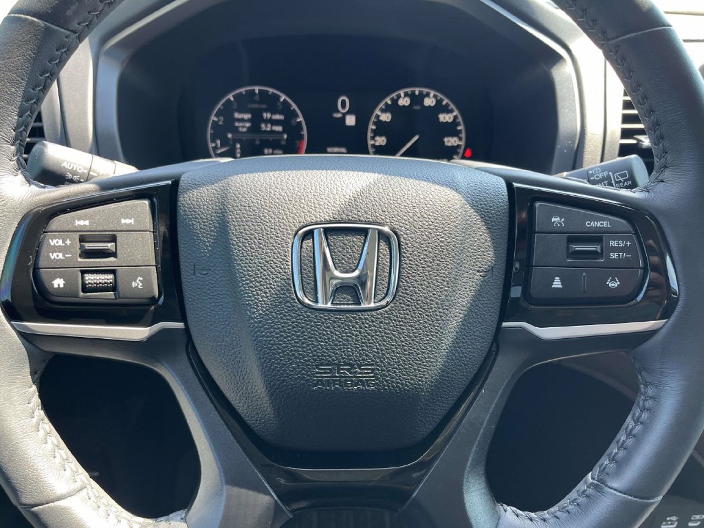 Used 2025 Honda Odyssey Touring image 18