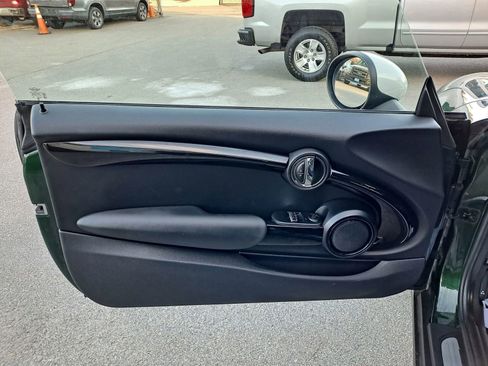 Used 2019 MINI Cooper 2-Door Hardtop image 9