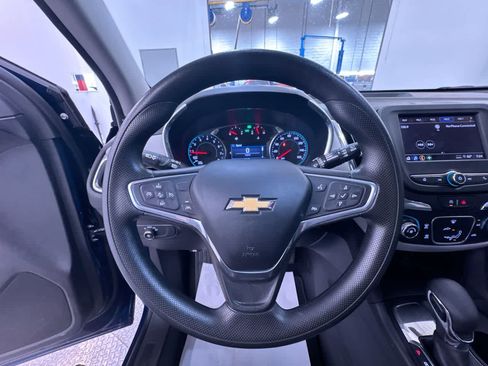 Used 2022 Chevrolet Equinox LS w/ LS Convenience Package FWD image 15