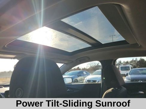 Used 2024 Chevrolet Malibu LT image 6