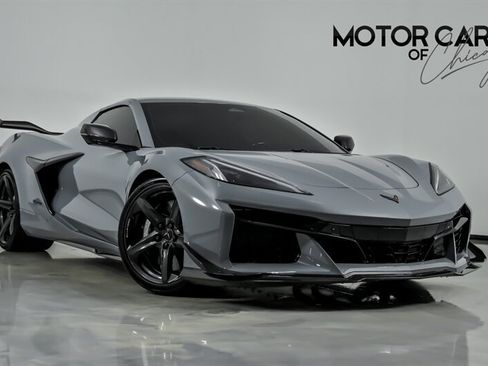 Used 2025 Chevrolet Corvette Z06 w/ Z07 Performance Package RWD image 1