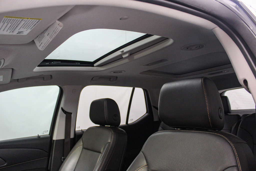 Used 2021 Chevrolet Traverse Premier w/ Redline Edition AWD/4WD image 15