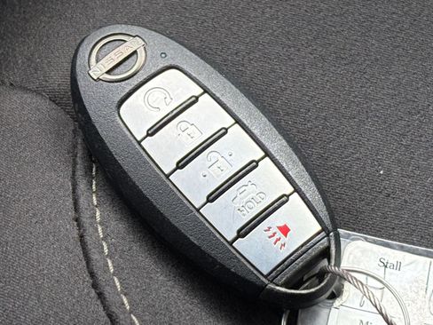 Used 2025 Nissan Altima 2.5 SV FWD image 24