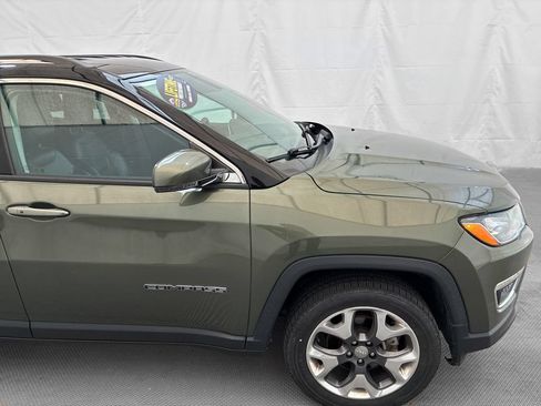 Used 2019 Jeep Compass Limited AWD/4WD image 9