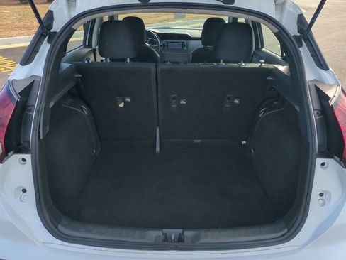 Used 2021 Nissan Kicks S image 13