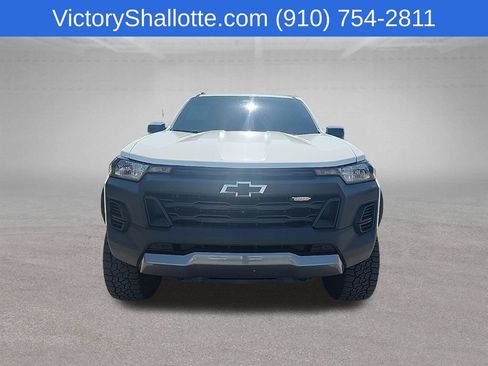 Used 2023 Chevrolet Colorado Trail Boss w/ Technology Package AWD/4WD image 3