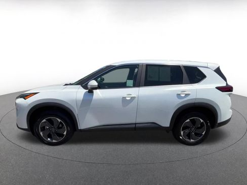 Used 2025 Nissan Rogue SV AWD/4WD image 9
