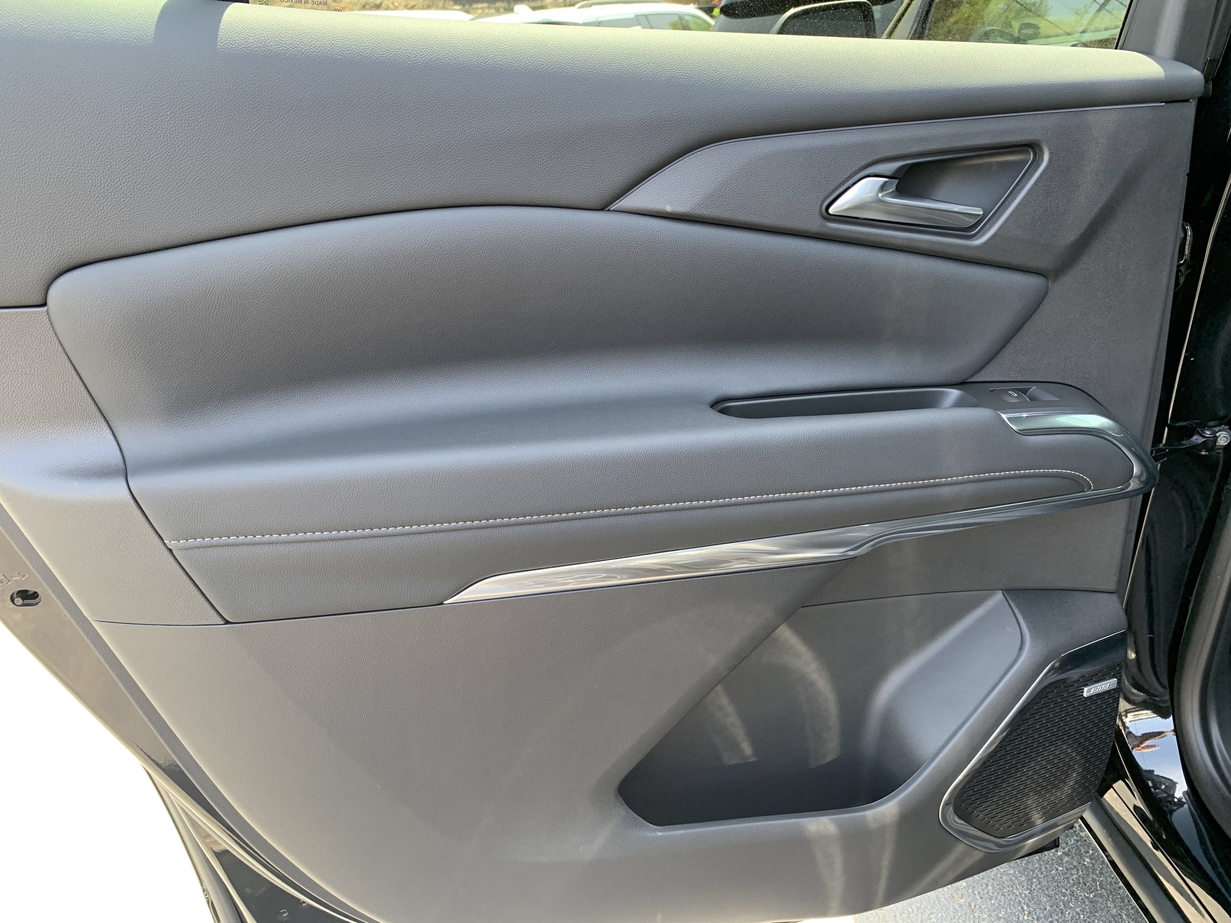 New 2025 Chevrolet Traverse High Country w/ LPO, Floor Liner Package FWD image 23