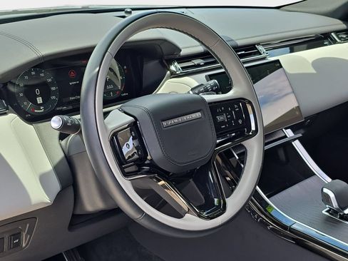 Certified 2026 Land Rover Range Rover Velar Dynamic SE AWD/4WD image 16