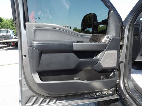 Used 2025 Ford F250 Lariat AWD/4WD image 14