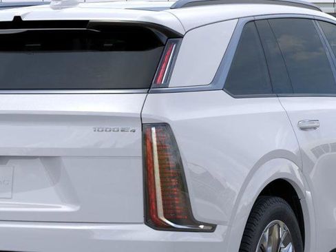 New 2026 Cadillac Escalade IQ Luxury 2 w/ LPO, Radiant Package AWD/4WD image 11