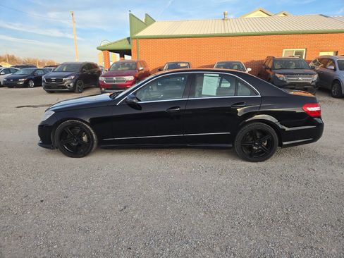 Used 2010 Mercedes-Benz E 350 4MATIC Sedan image 2