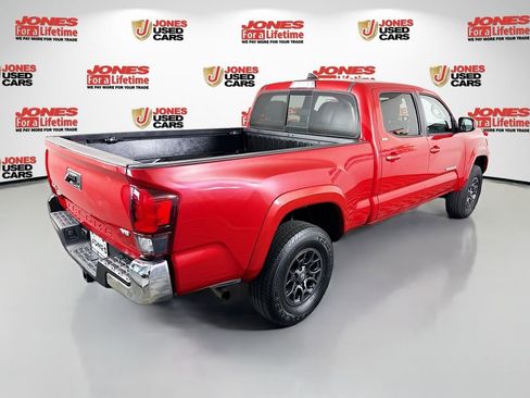 Certified 2018 Toyota Tacoma SR5 AWD/4WD image 15