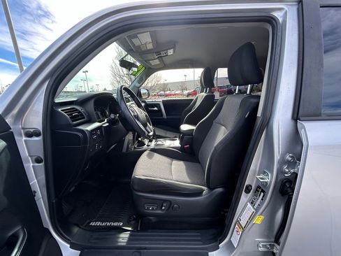 Used 2018 Toyota 4Runner SR5 w/ Wilderness Package image 11