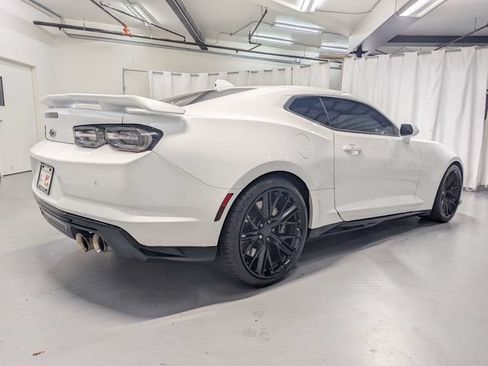 Used 2022 Chevrolet Camaro ZL1 RWD image 3