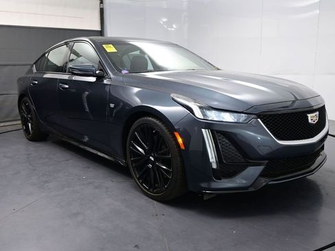 Used 2020 Cadillac CT5 Sport image 2