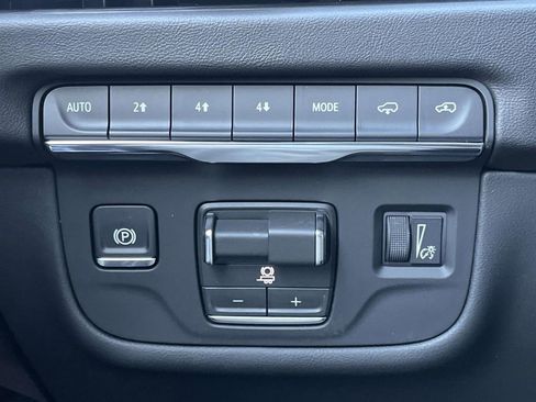 New 2026 Cadillac Escalade Luxury image 31