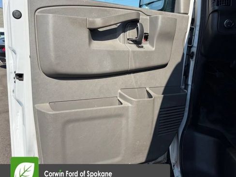 Used 2018 GMC Savana 2500 w/ Driver Convenience Package RWD image 17