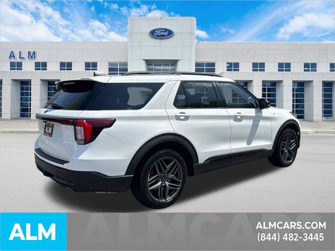 Used 2025 Ford Explorer ST-Line w/ Premium Package RWD image 5