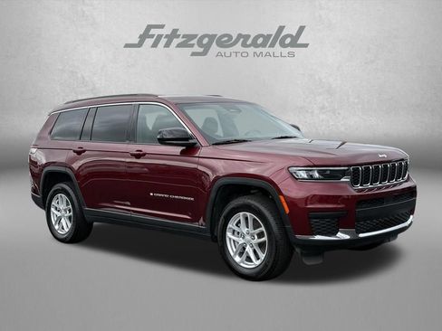 Used 2025 Jeep Grand Cherokee L Laredo w/ Luxury Tech Group I AWD/4WD image 1