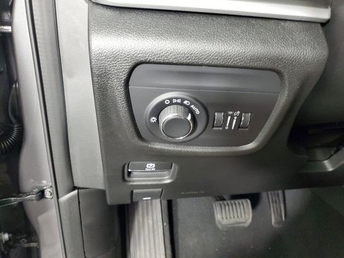 New 2025 Jeep Grand Cherokee Altitude image 26