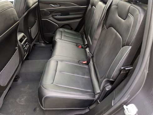 Used 2023 Jeep Grand Cherokee Overland image 26