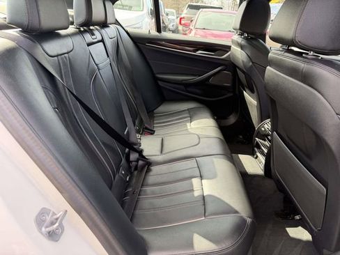 Used 2022 BMW 530i image 7