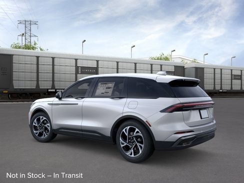 New 2026 Lincoln Nautilus Premier AWD/4WD image 4