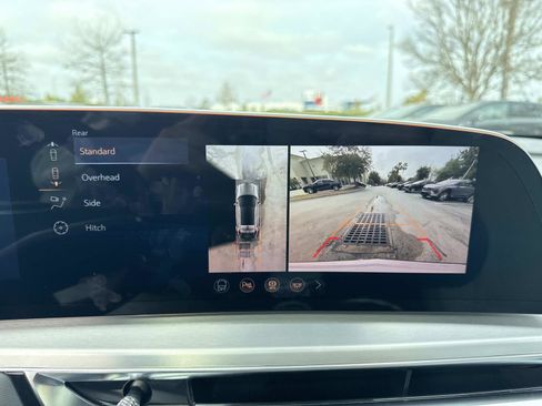 New 2026 Cadillac Lyriq Luxury image 27