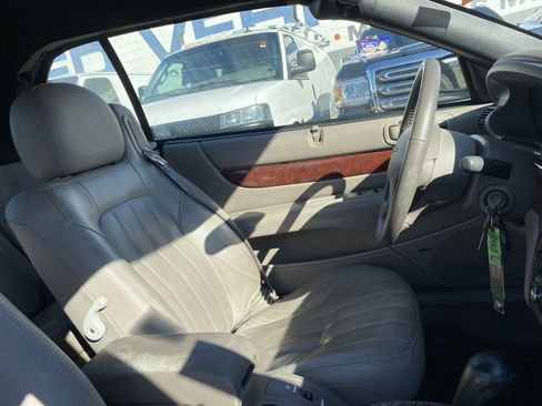 Used 2001 Chrysler Sebring LXi image 15