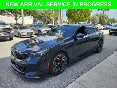 Used 2026 BMW 540i xDrive w/ M Sport Package AWD/4WD image 2