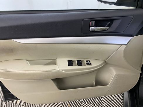 Used 2011 Subaru Legacy 2.5i Premium w/ All-Weather Pkg image 11