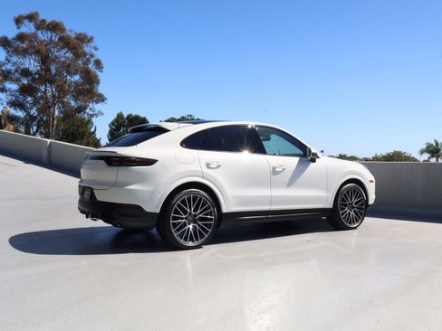Certified 2023 Porsche Cayenne S w/ Premium Package Plus AWD/4WD image 8