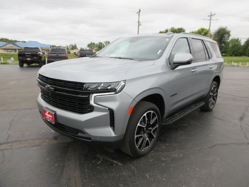Certified 2024 Chevrolet Tahoe RST w/ Luxury Package AWD/4WD image 11