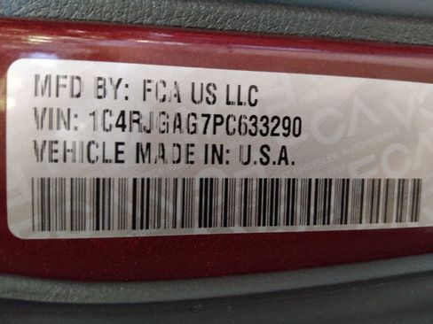 Used 2023 Jeep Grand Cherokee Laredo RWD image 33