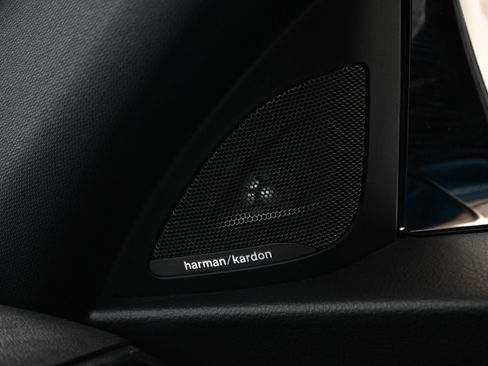 Used 2018 BMW M2 image 19