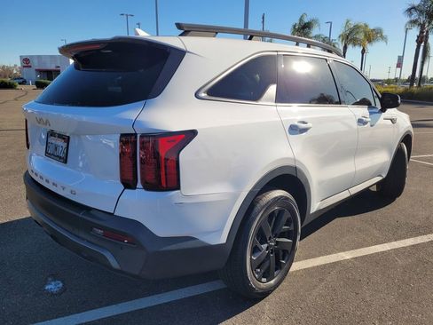 Used 2022 Kia Sorento S AWD/4WD image 4