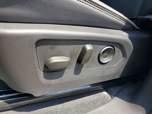 New 2026 GMC Canyon Denali AWD/4WD image 9