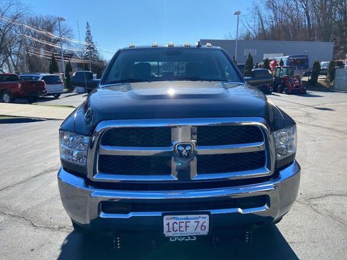 Used 2018 RAM 3500 SLT w/ Snow Chief Group image 4