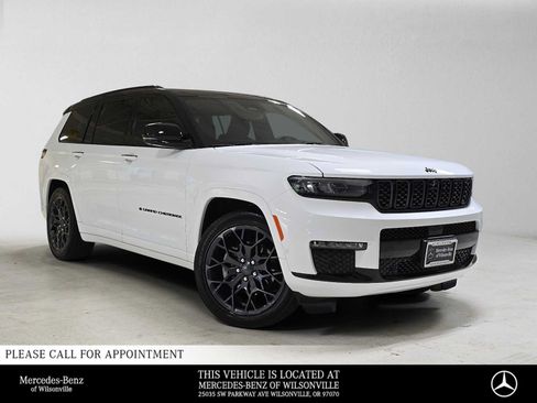 Used 2025 Jeep Grand Cherokee L Summit w/ Obsidian Package AWD/4WD image 1