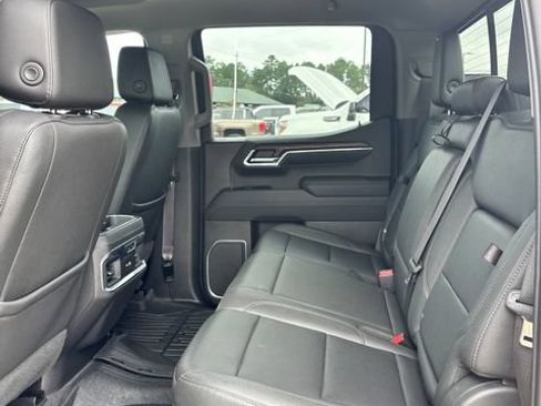 Used 2023 GMC Sierra 1500 SLT w/ SLT Premium Plus Package AWD/4WD image 11