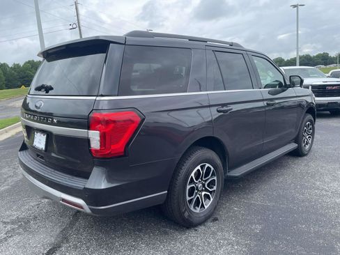 Used 2024 Ford Expedition XLT RWD image 16