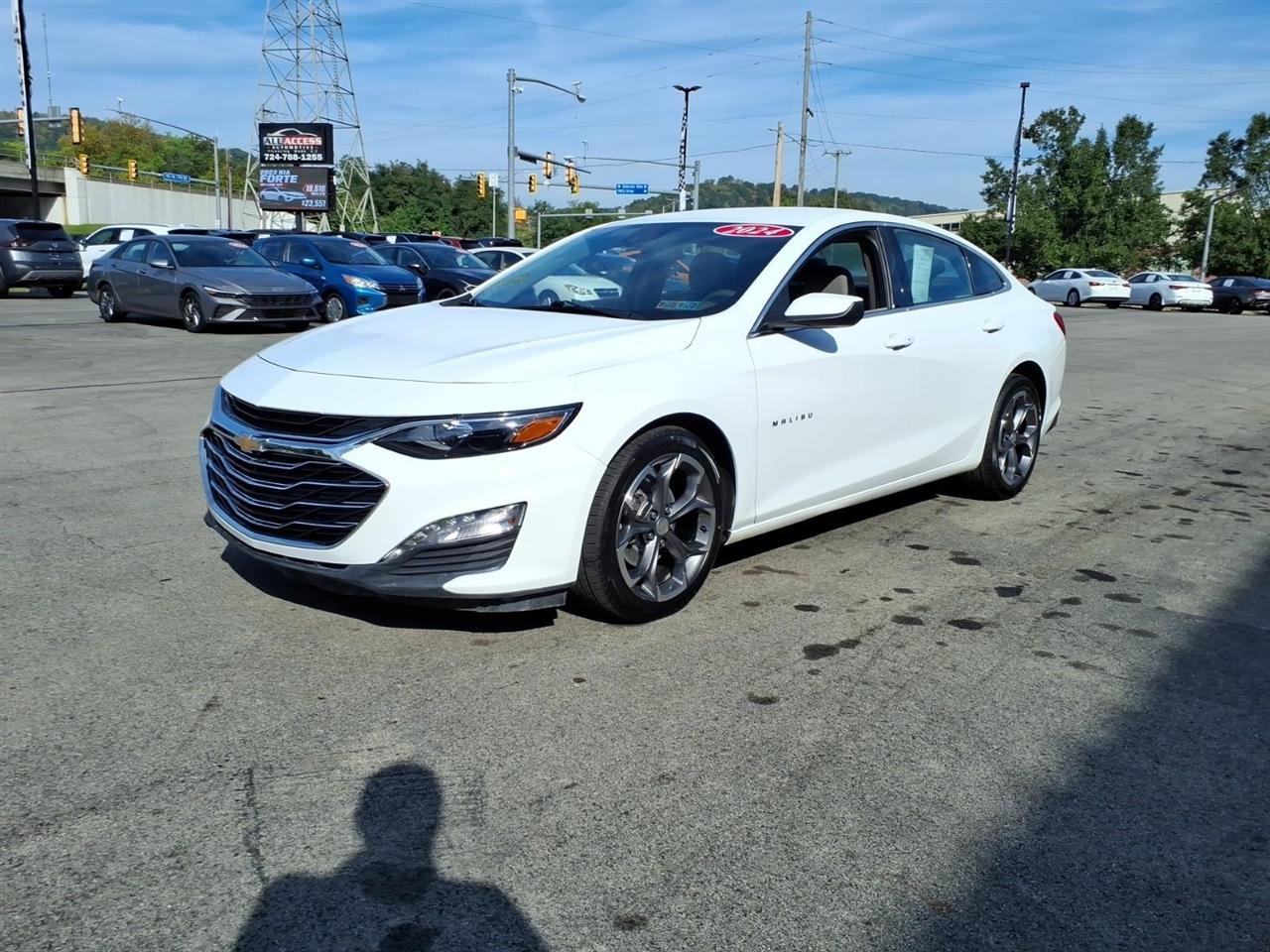 Used 2024 Chevrolet Malibu LT FWD image 3